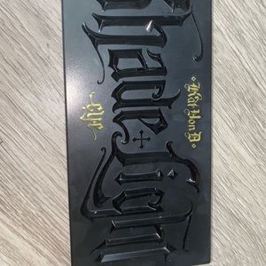Kat Von D Shade and light eye